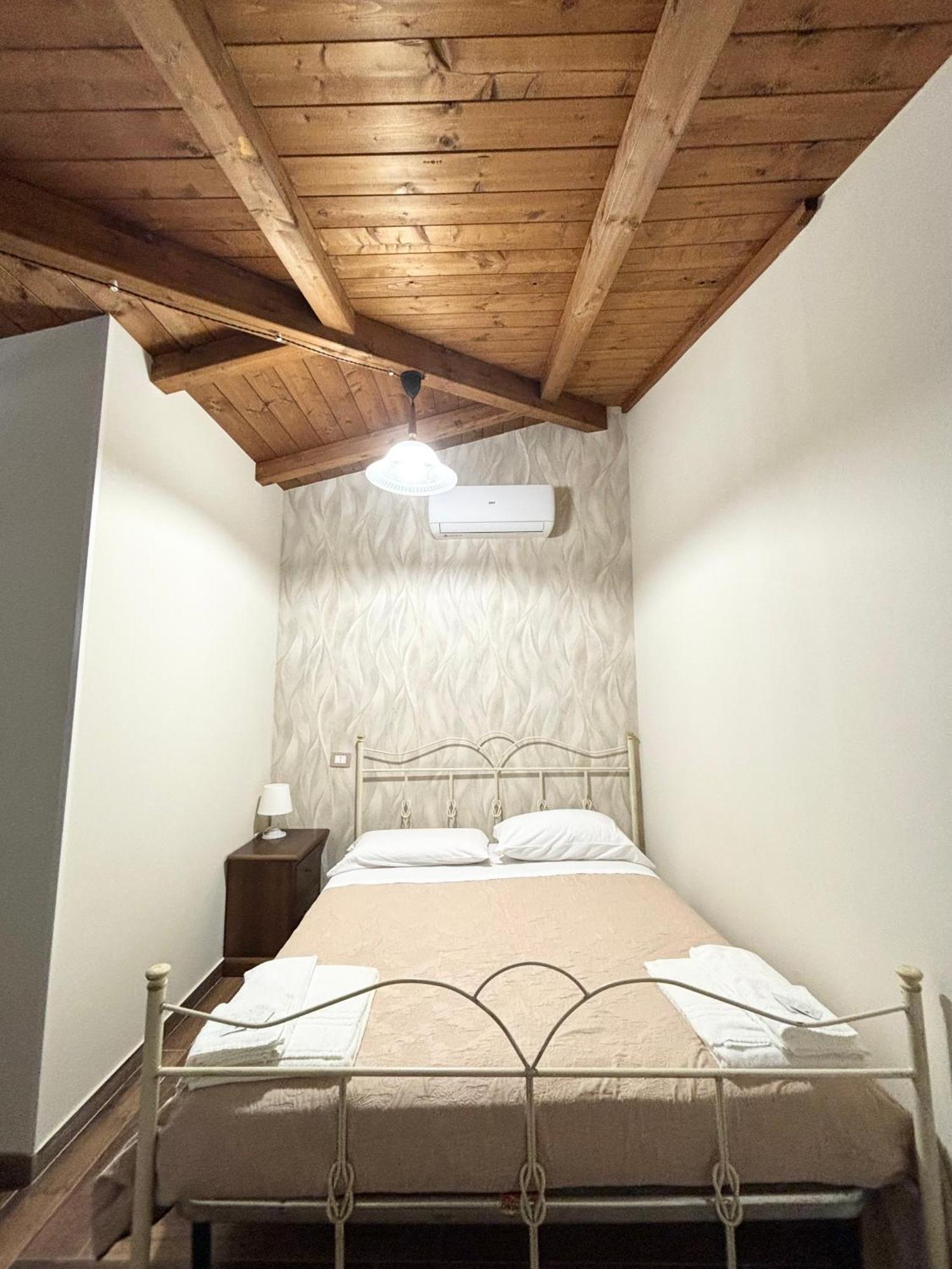 Rooms & Restaurant Il Castagneto กัมปาญา ภายนอก รูปภาพ