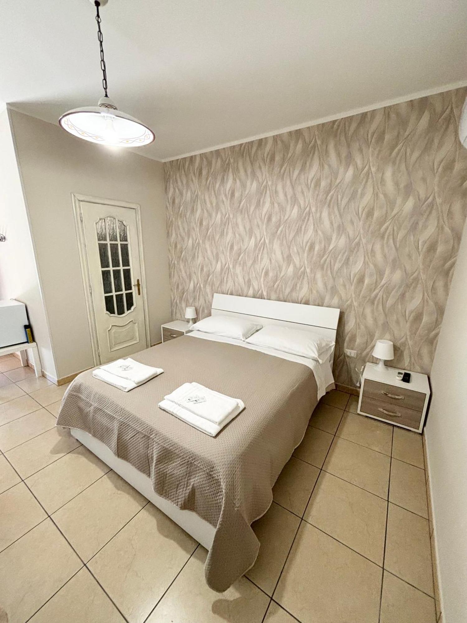 Rooms & Restaurant Il Castagneto กัมปาญา ภายนอก รูปภาพ