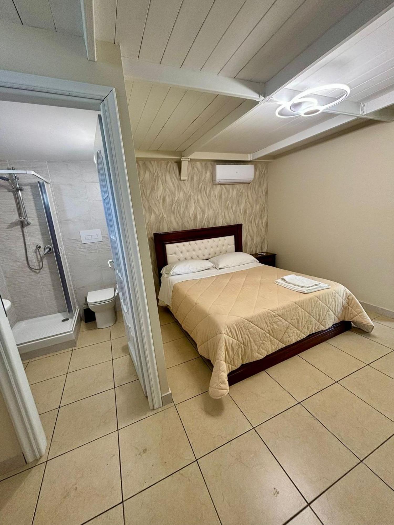 Rooms & Restaurant Il Castagneto กัมปาญา ภายนอก รูปภาพ